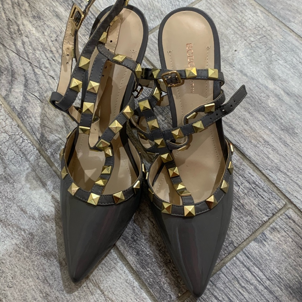 New BCBG Gray Patent Leather Studded Heels - Sz 7